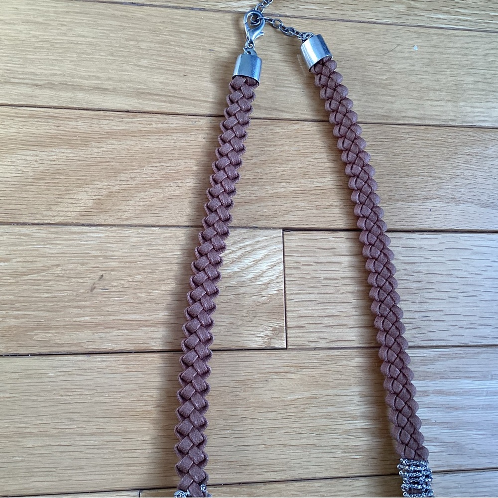 Cassis, Leather Necklace with silver coloured adornment - Picture 3 of 8